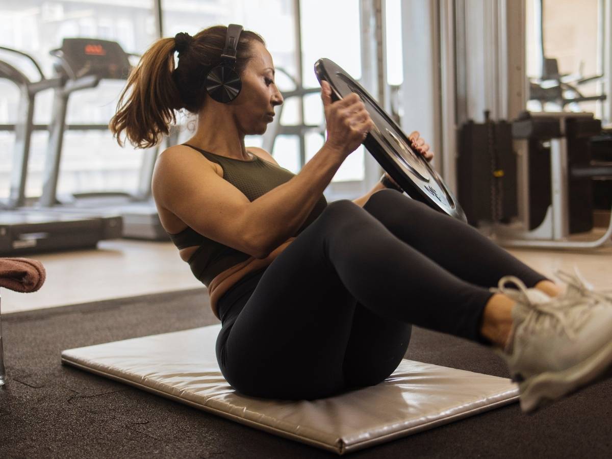 Should Women Take Creatine? Benefits, Myths, and How to Use It