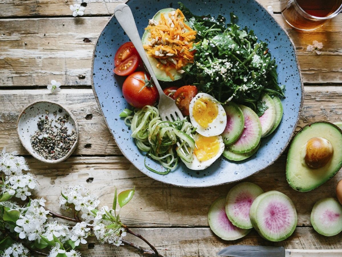 Eating Out While Dieting: How to Stay in Control (and Enjoy It)