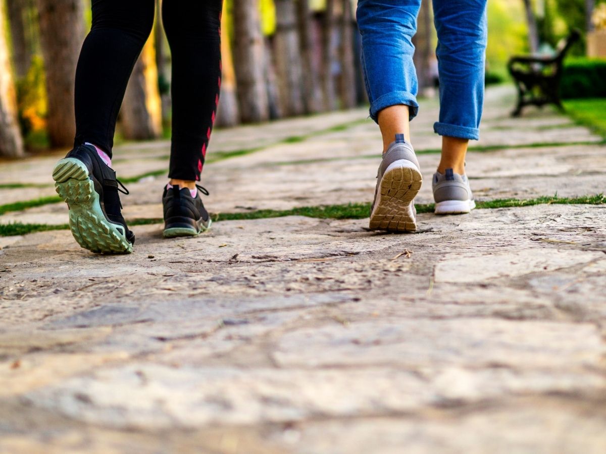 1,000 Steps: The Power of a 10-Minute Walk for Energy and Happiness